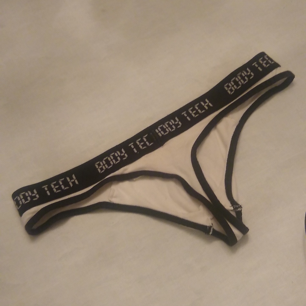 Body Tech Thong - Picture 4 of 7